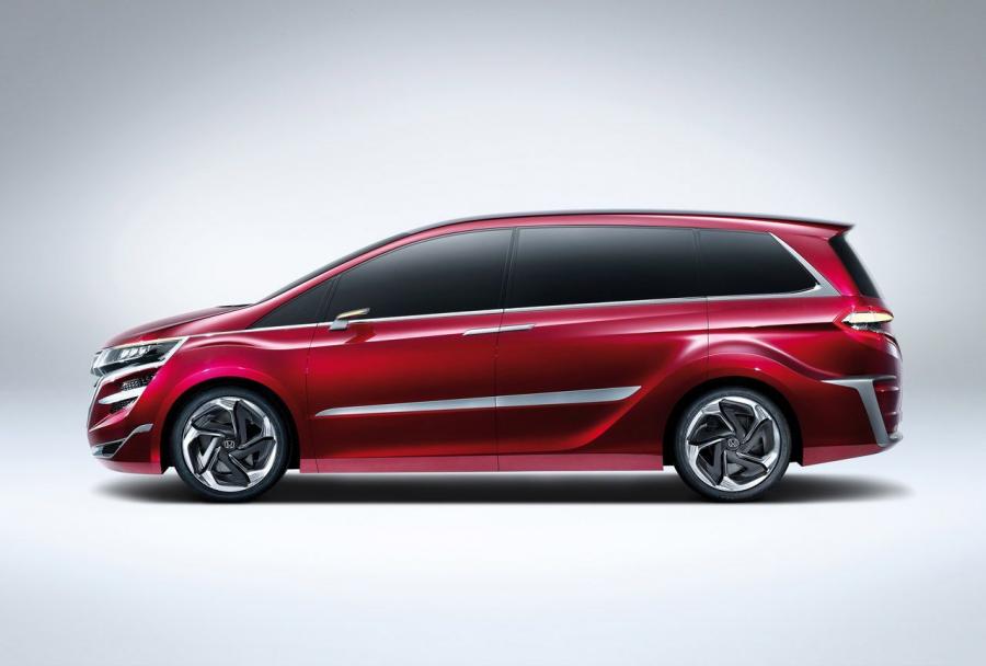  Honda Concept M 2013 года  (фото 3 из 4)
